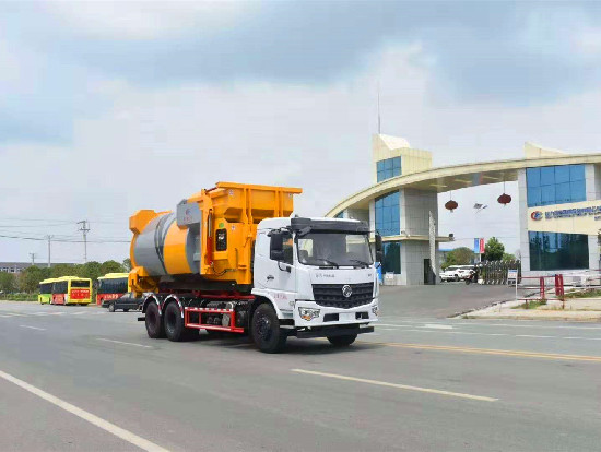 東風(fēng)后雙橋18方20方車廂可卸式垃圾車